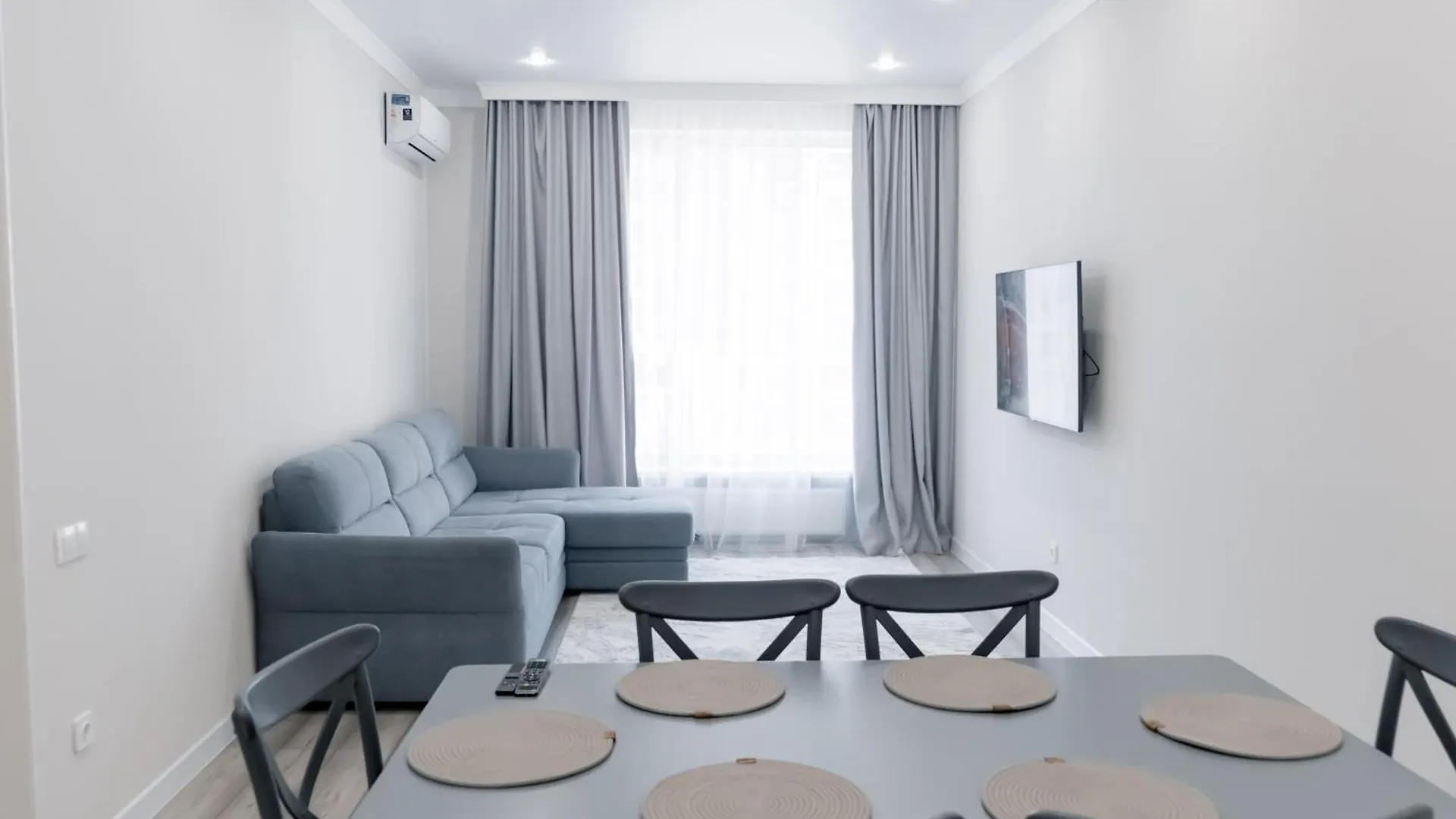 Apartment 2 Bedroom Lux In Estet Residence By Zalina Apart Almaty