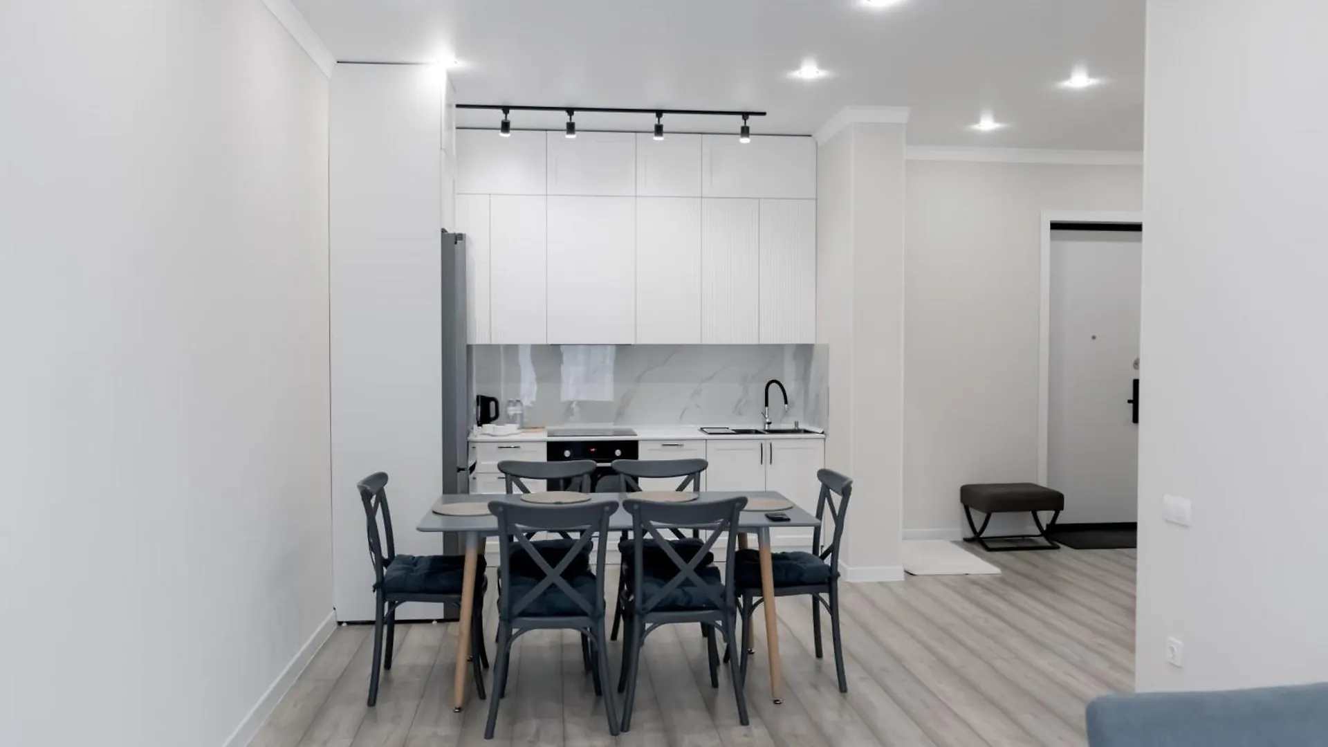 2 Bedroom Lux In Estet Residence By Zalina Apart Almaty
